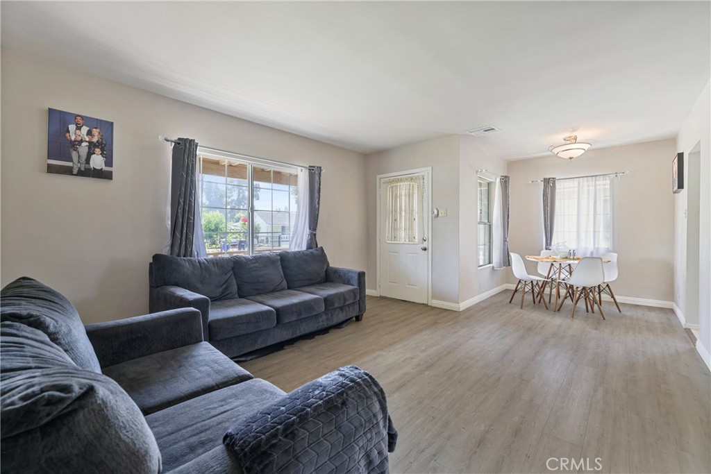 2535 Muscatel Avenue