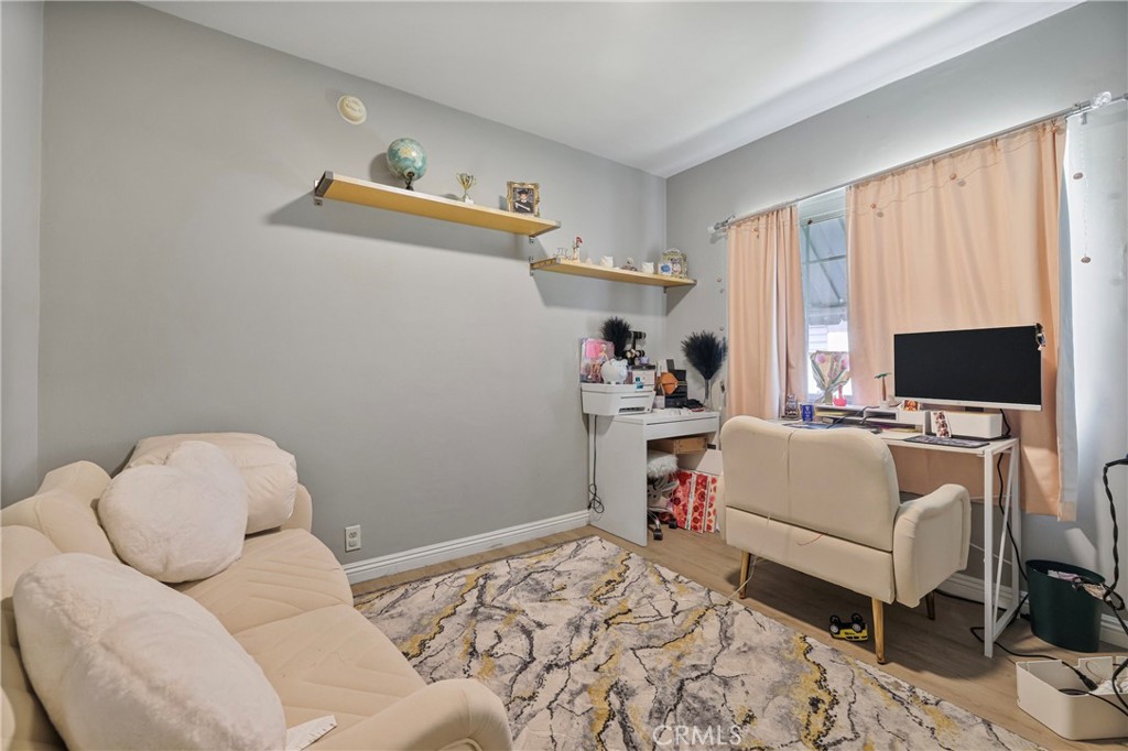 2535 Muscatel Avenue