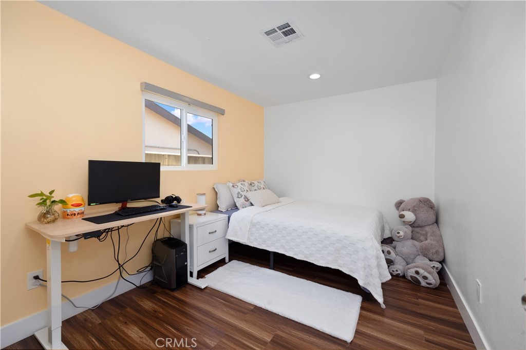 3818 S Ferntower Avenue