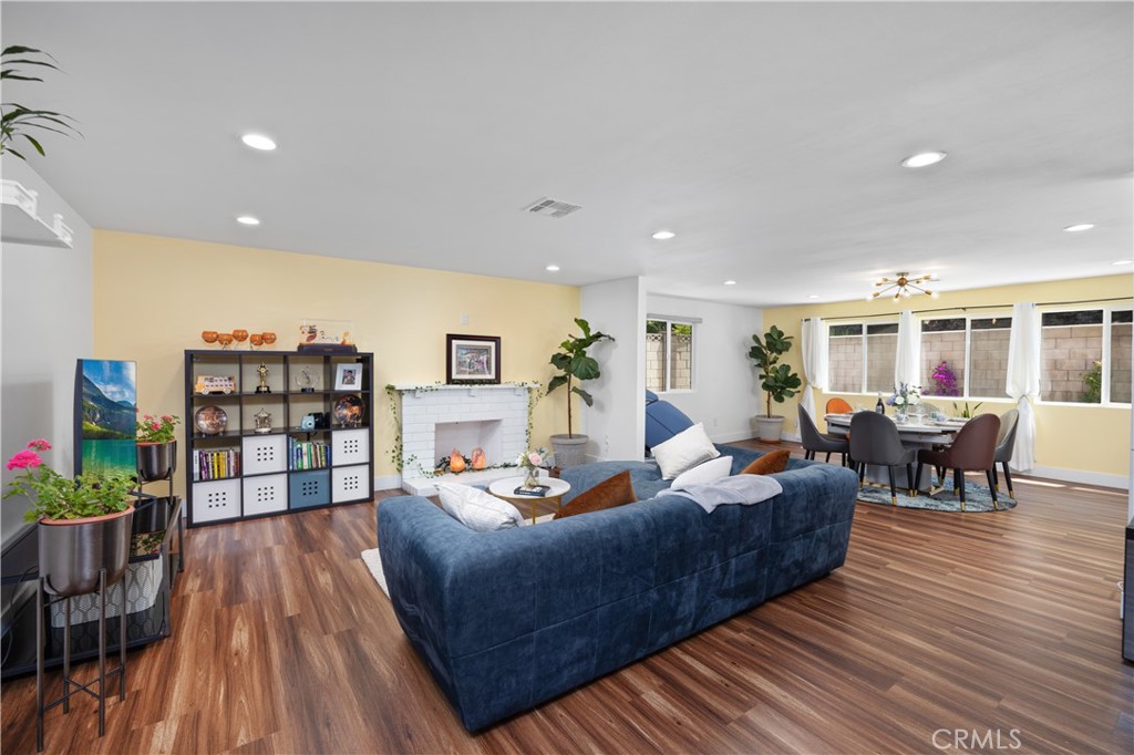 3818 S Ferntower Avenue