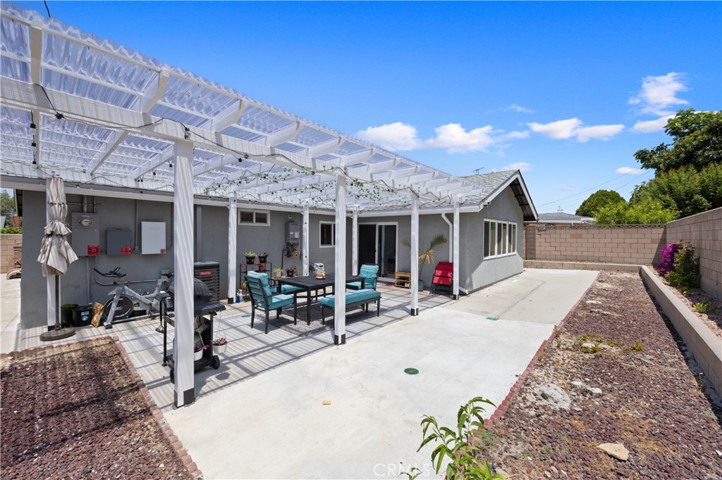 3818 S Ferntower Avenue