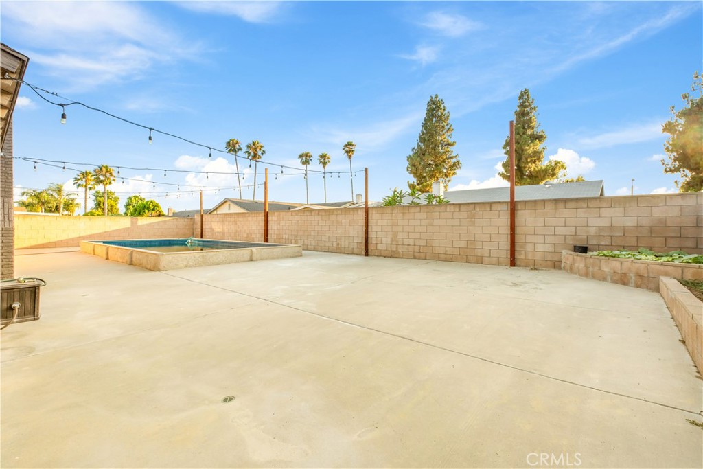 2226 S Magnolia Avenue