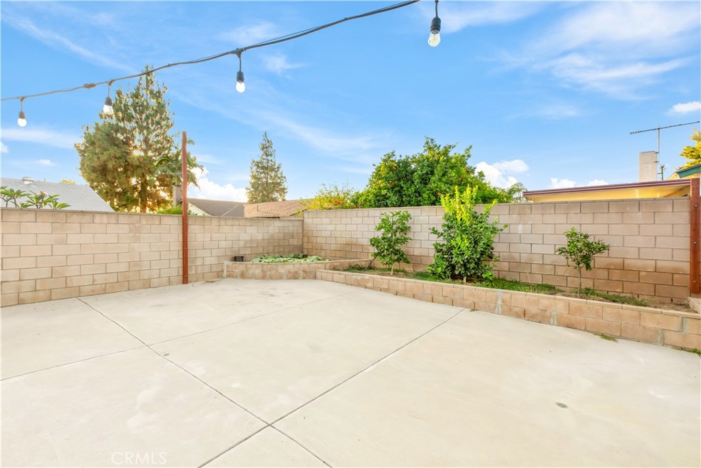 2226 S Magnolia Avenue