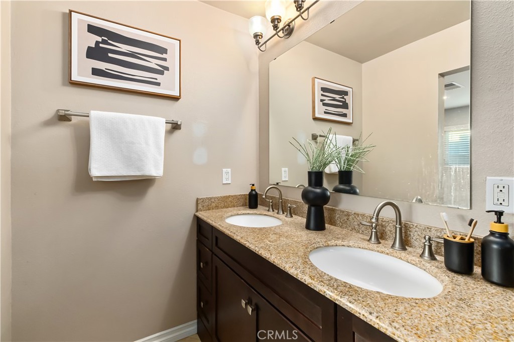 2226 S Magnolia Avenue