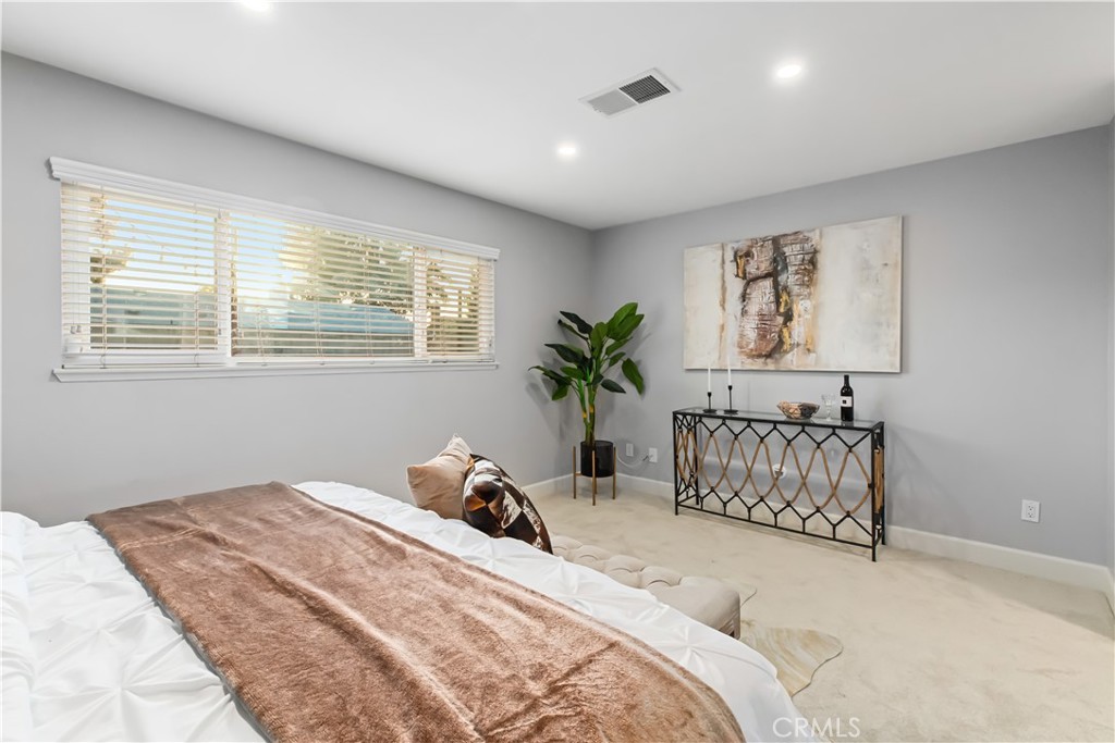 2226 S Magnolia Avenue