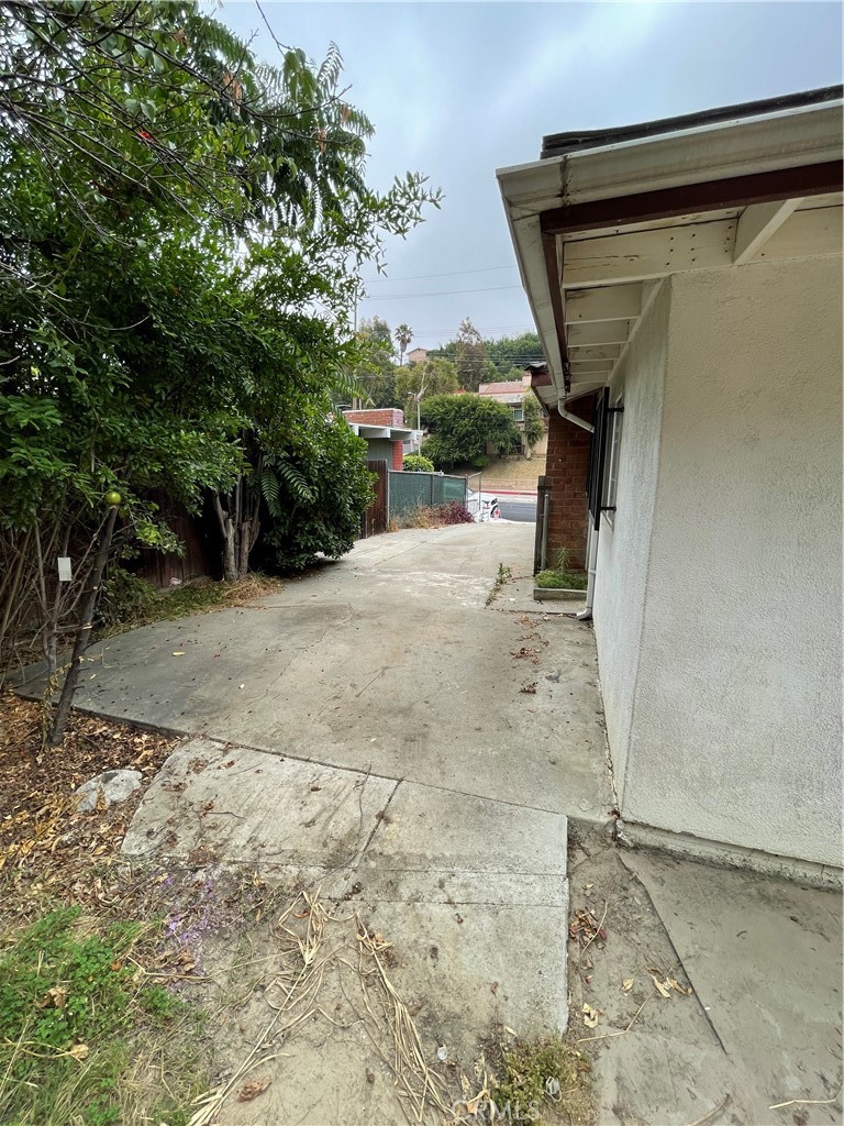1171 S Garfield Avenue