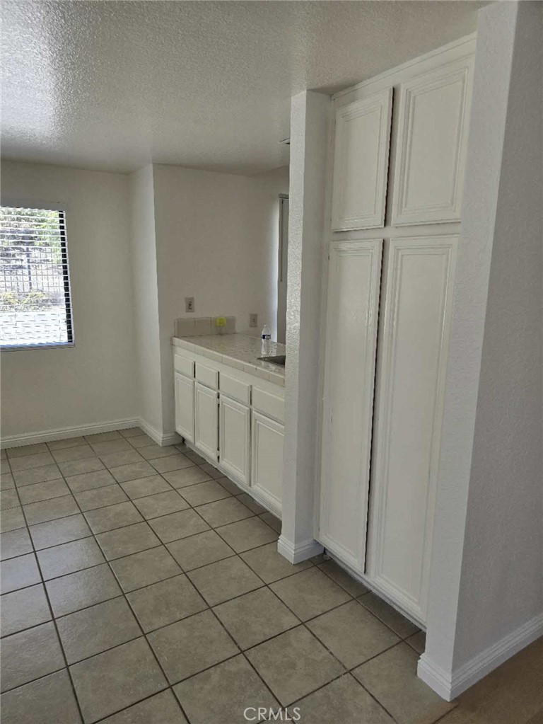 1049 Longview Drive