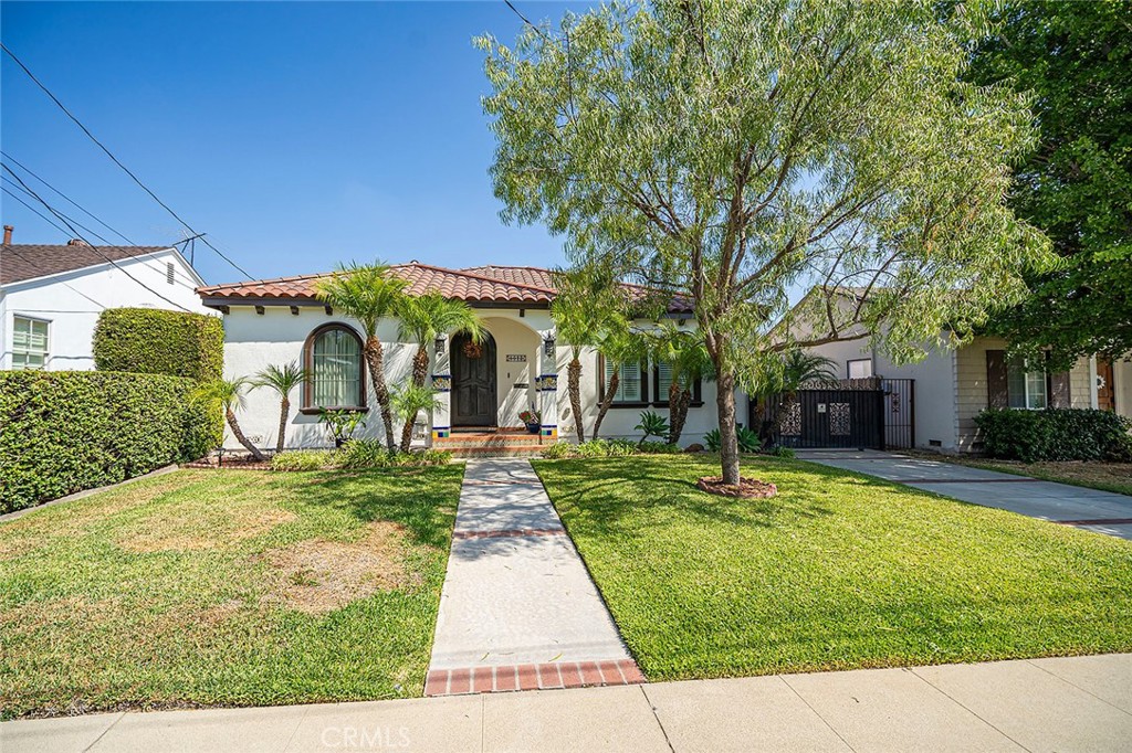 6012 N Del Loma Avenue