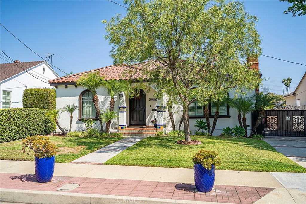 6012 N Del Loma Avenue