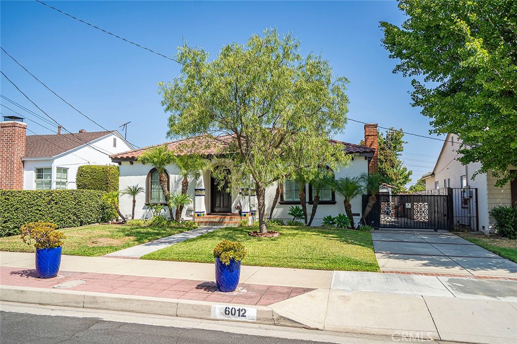 6012 N Del Loma Avenue