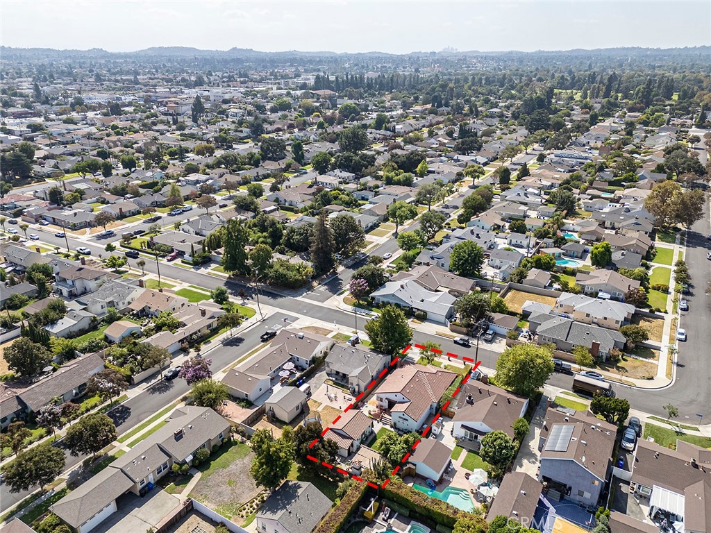 6012 N Del Loma Avenue