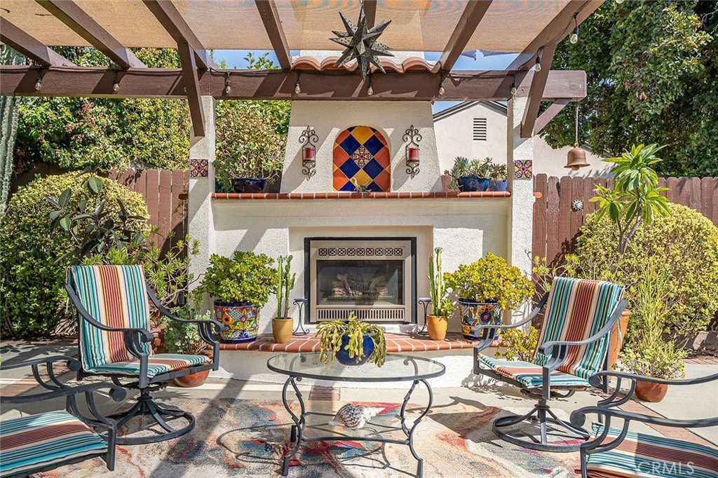 6012 N Del Loma Avenue