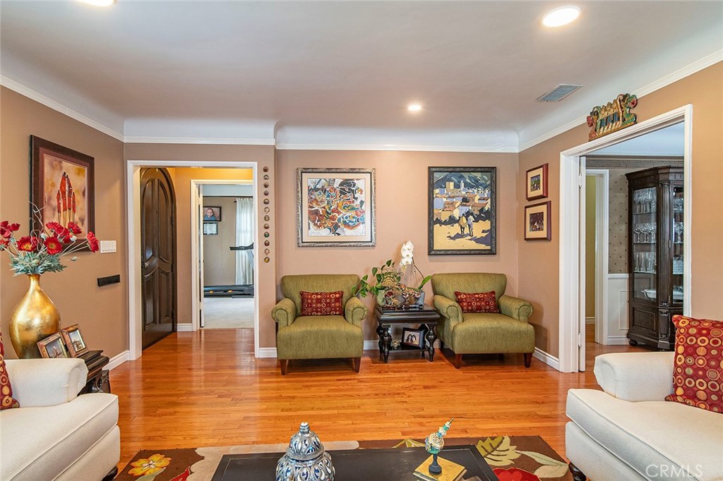 6012 N Del Loma Avenue