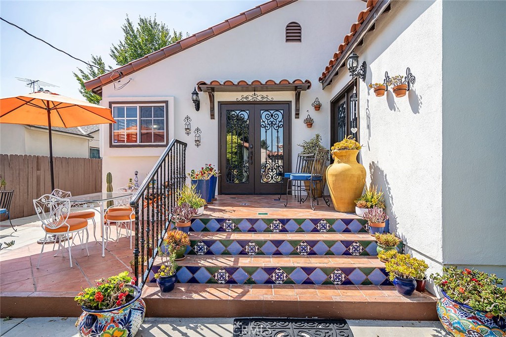 6012 N Del Loma Avenue