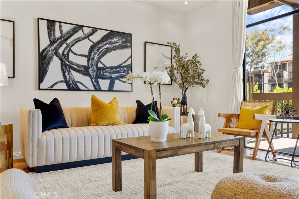 8121 Marina Pacifica Drive N