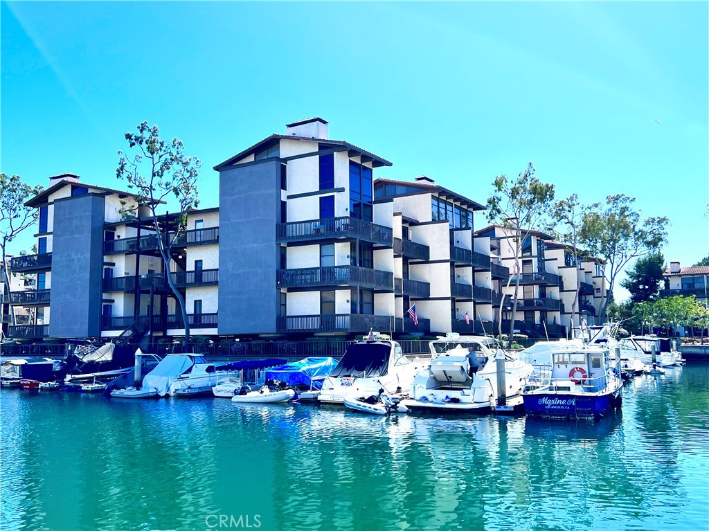 8121 Marina Pacifica Drive N