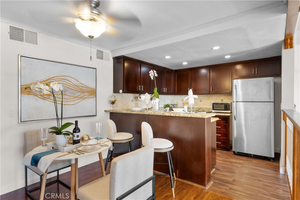 8121 Marina Pacifica Drive N