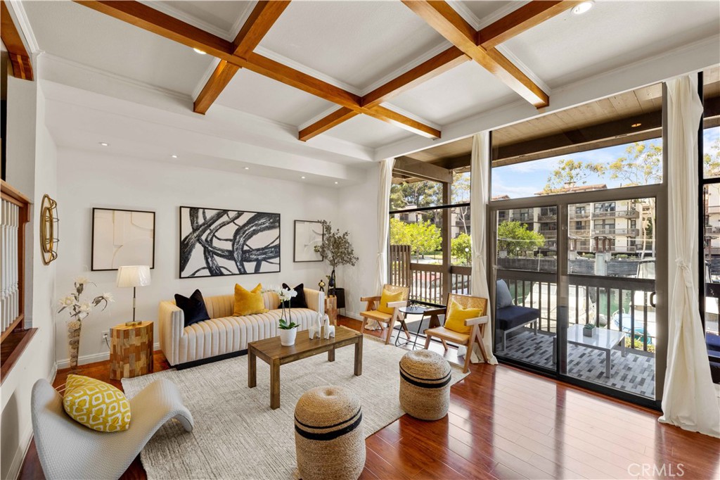 8121 Marina Pacifica Drive N