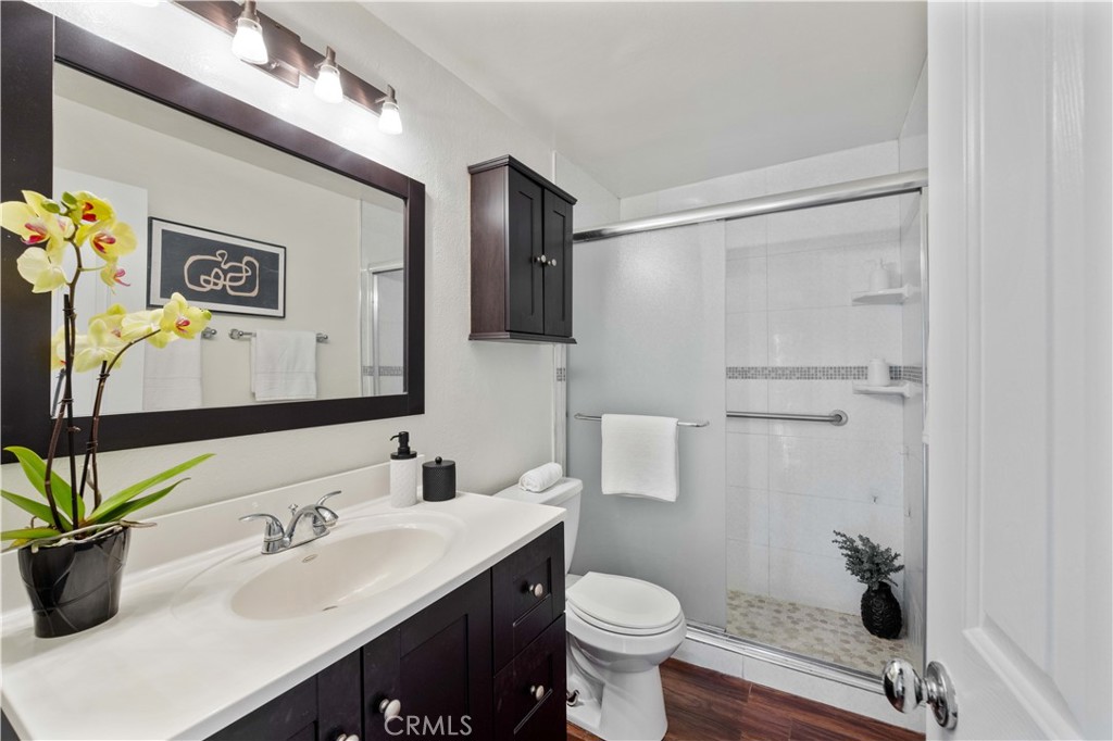 8121 Marina Pacifica Drive N