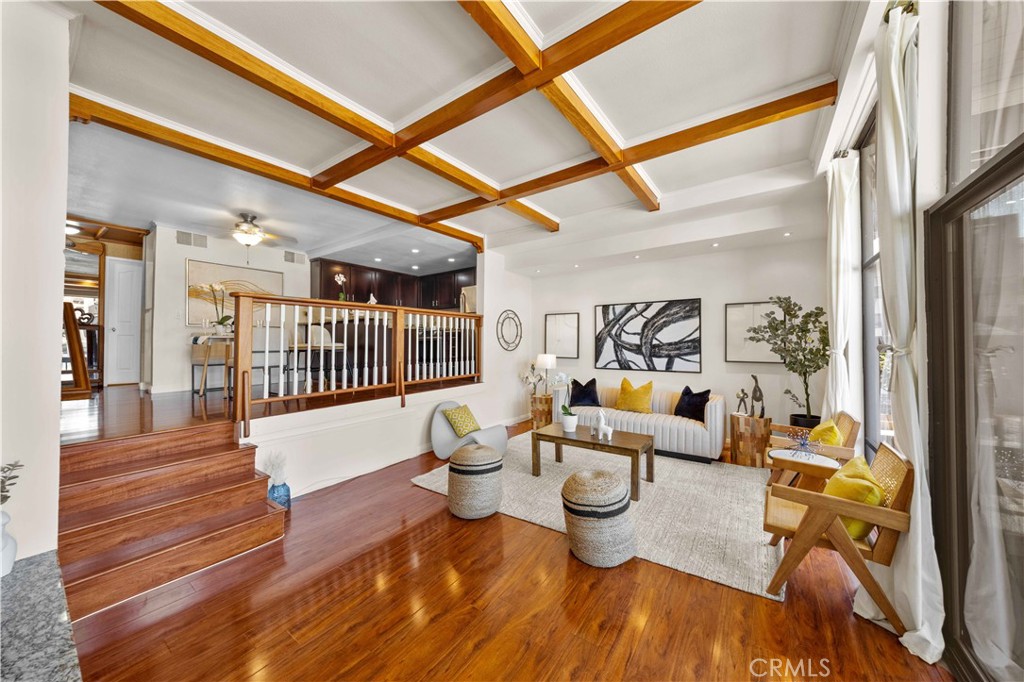 8121 Marina Pacifica Drive N