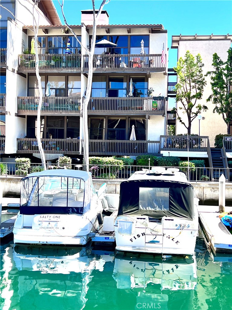 8121 Marina Pacifica Drive N