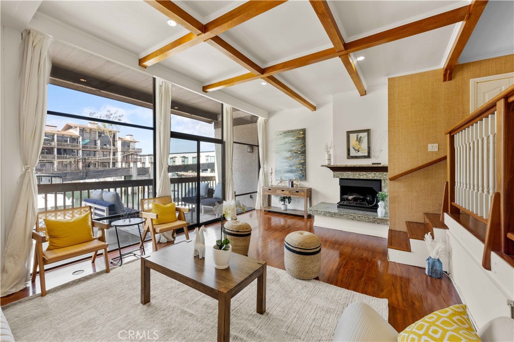 8121 Marina Pacifica Drive N