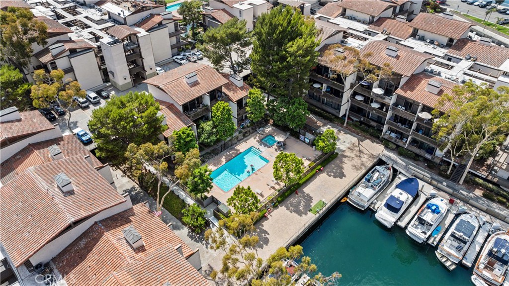 8121 Marina Pacifica Drive N