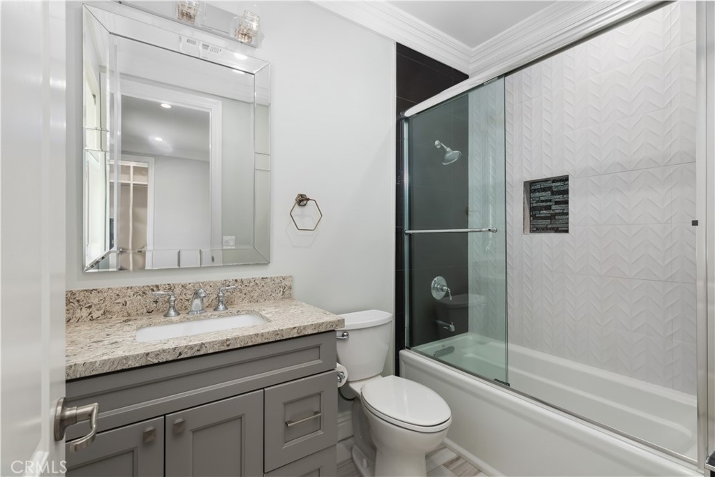 129 El Dorado Street B