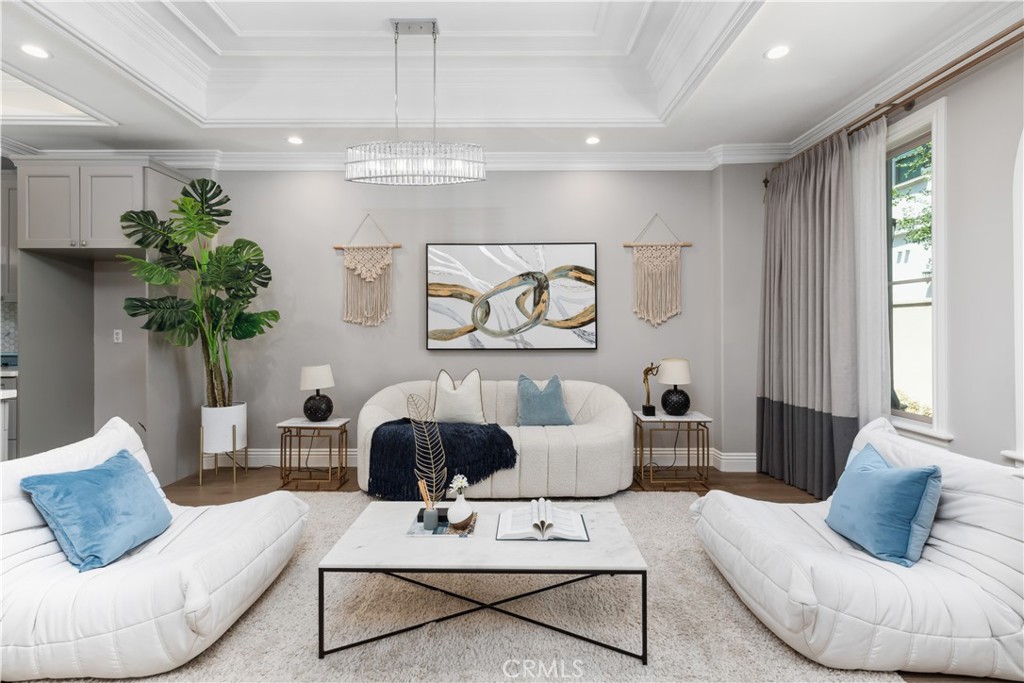 129 El Dorado Street B