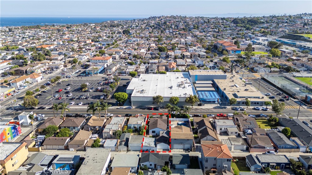 754 W 12th Street