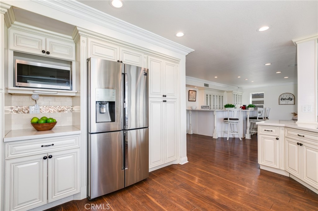 2457 Terrebonne Avenue