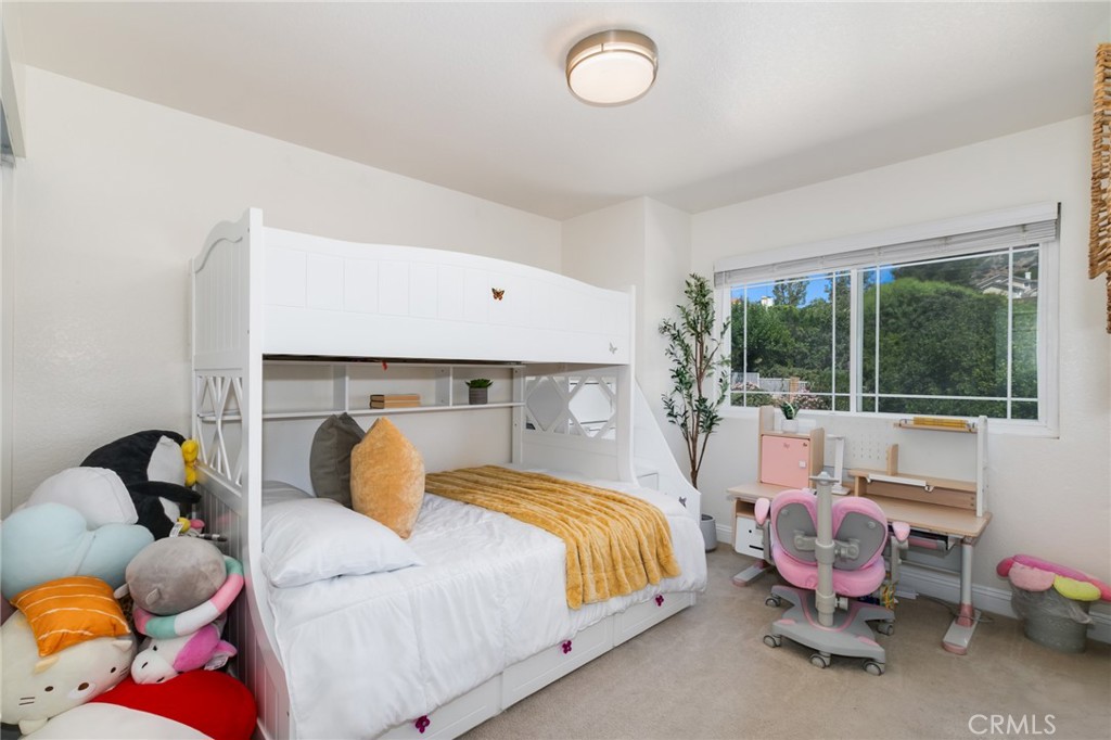 2457 Terrebonne Avenue