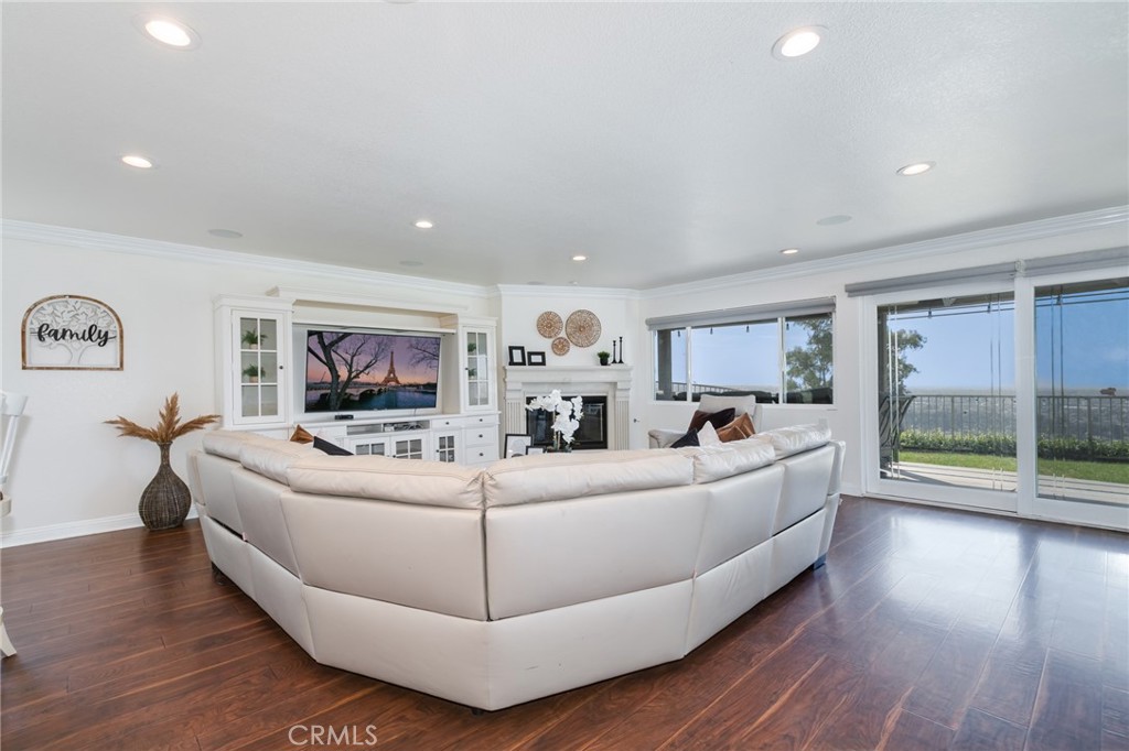 2457 Terrebonne Avenue