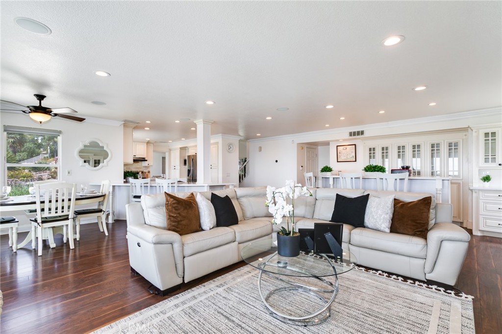 2457 Terrebonne Avenue