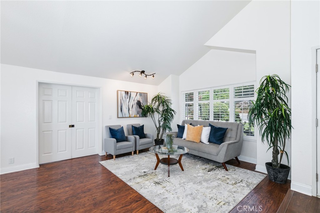 2457 Terrebonne Avenue