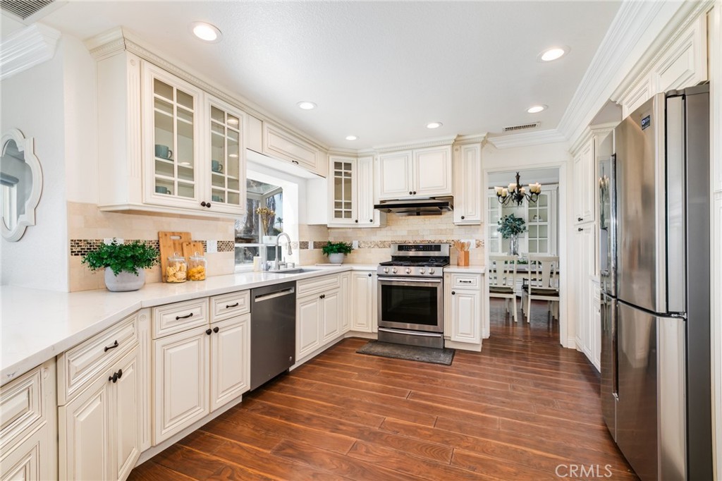 2457 Terrebonne Avenue