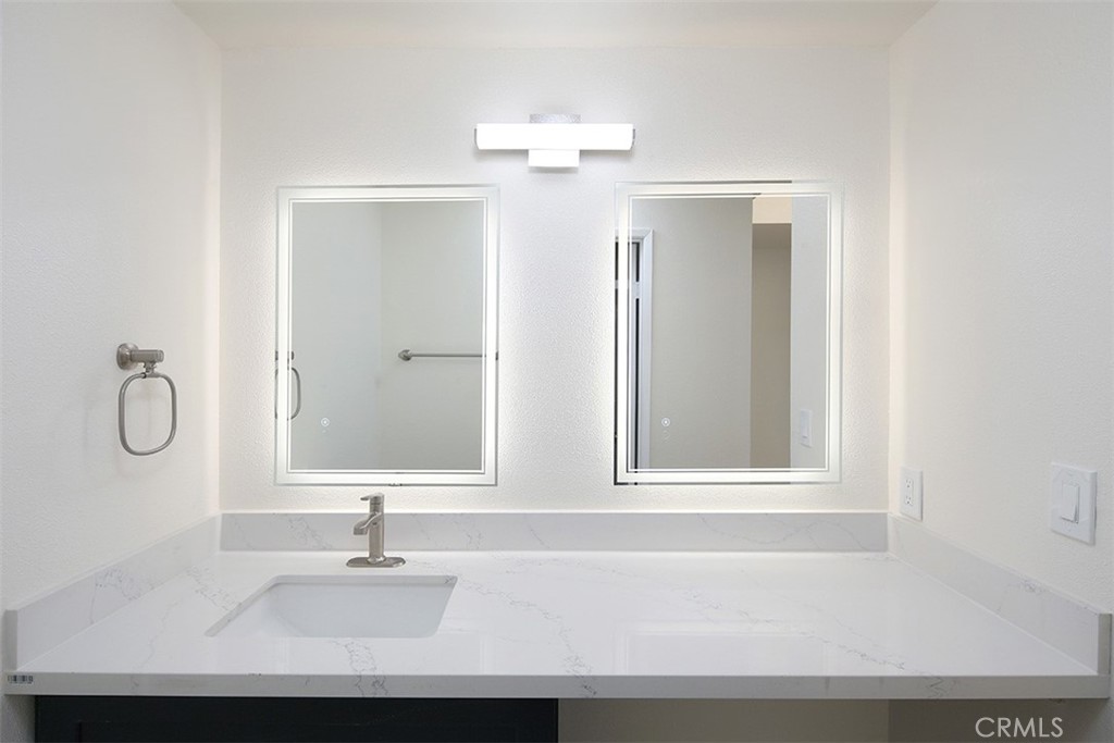 731 S Del Mar Avenue D