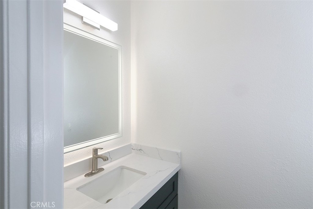 731 S Del Mar Avenue D