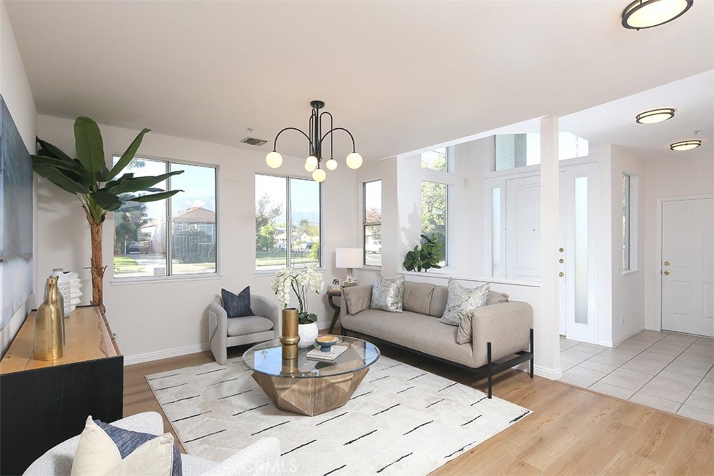 245 N Del Mar Avenue