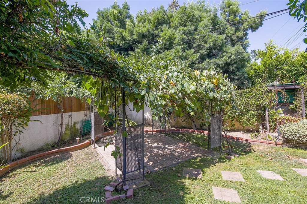 245 N Del Mar Avenue