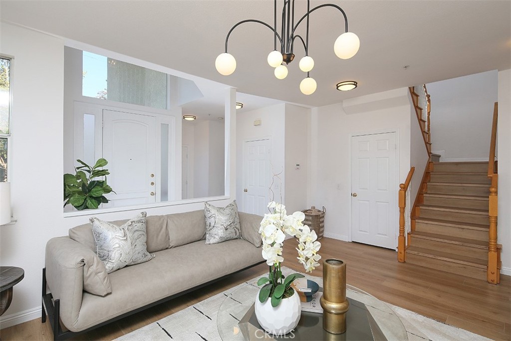 245 N Del Mar Avenue