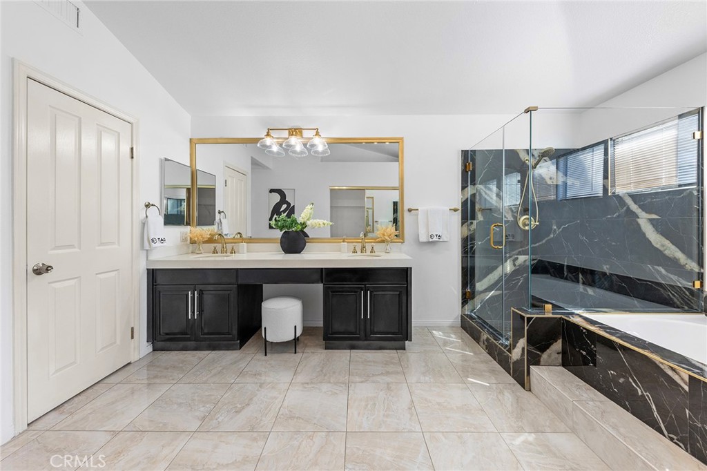 18157 Canterbury Court
