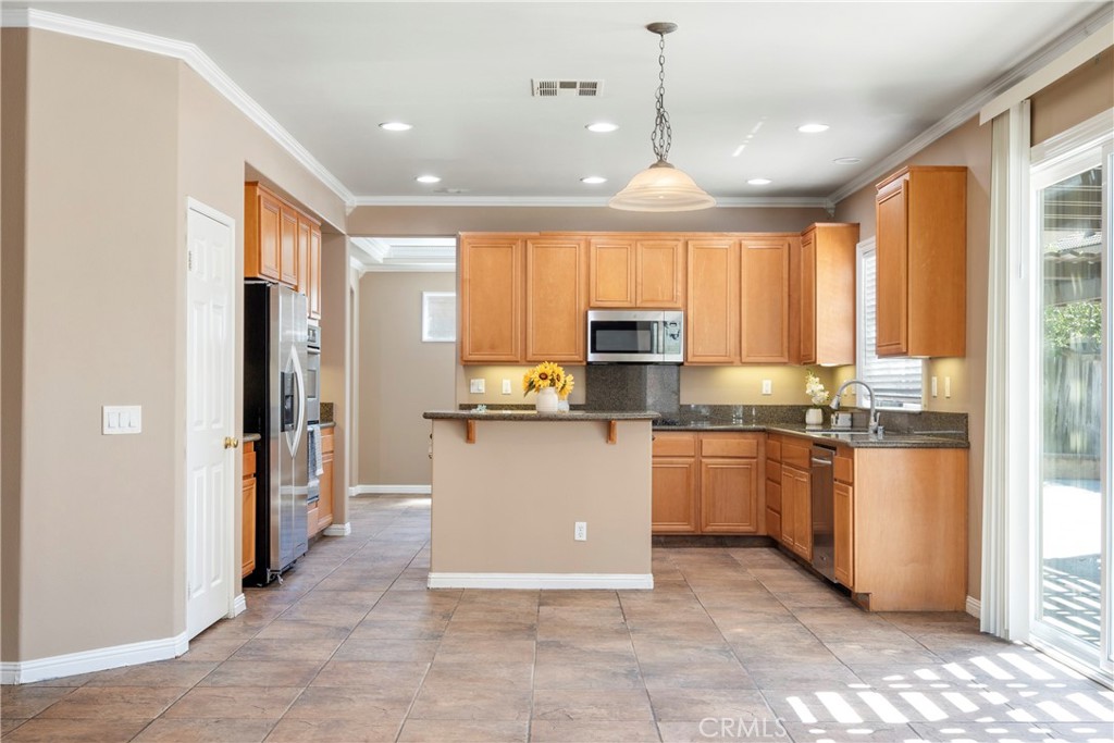 13669 Beaconsfield Lane