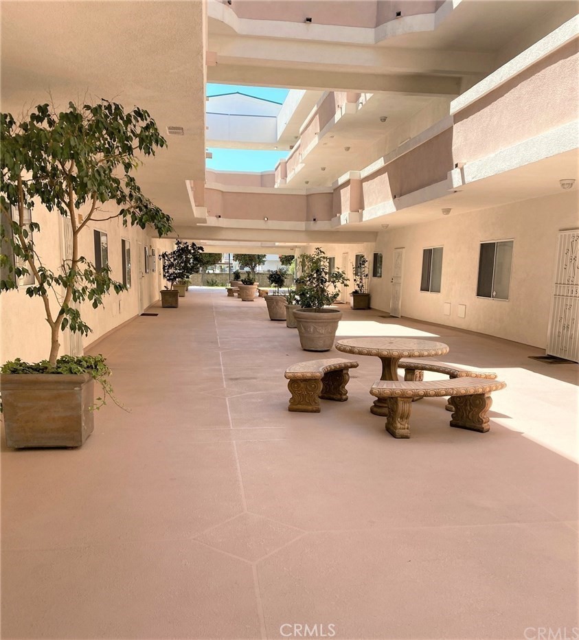 303 N Nicholson Avenue N 310