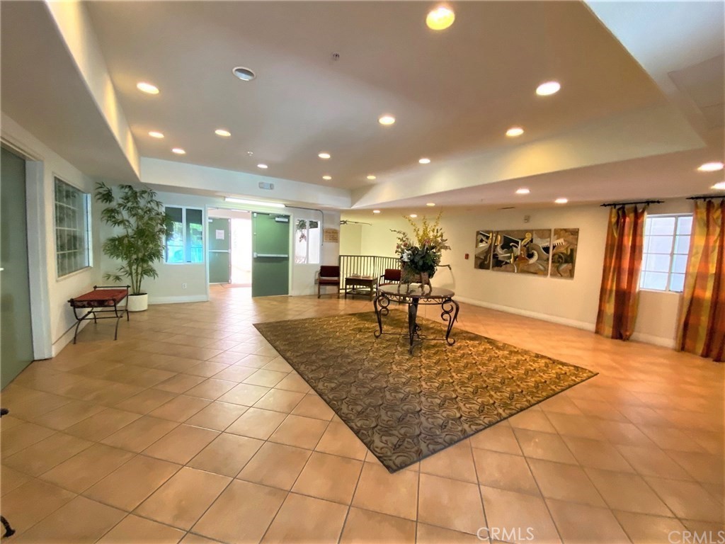 303 N Nicholson Avenue N 310