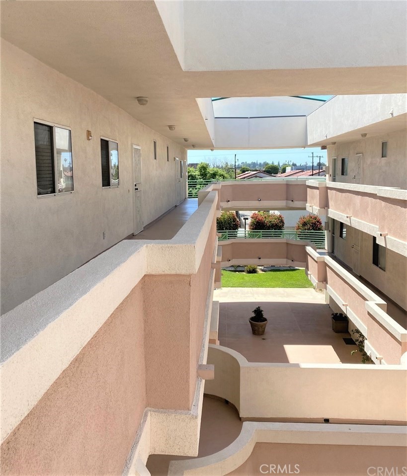 303 N Nicholson Avenue N 310