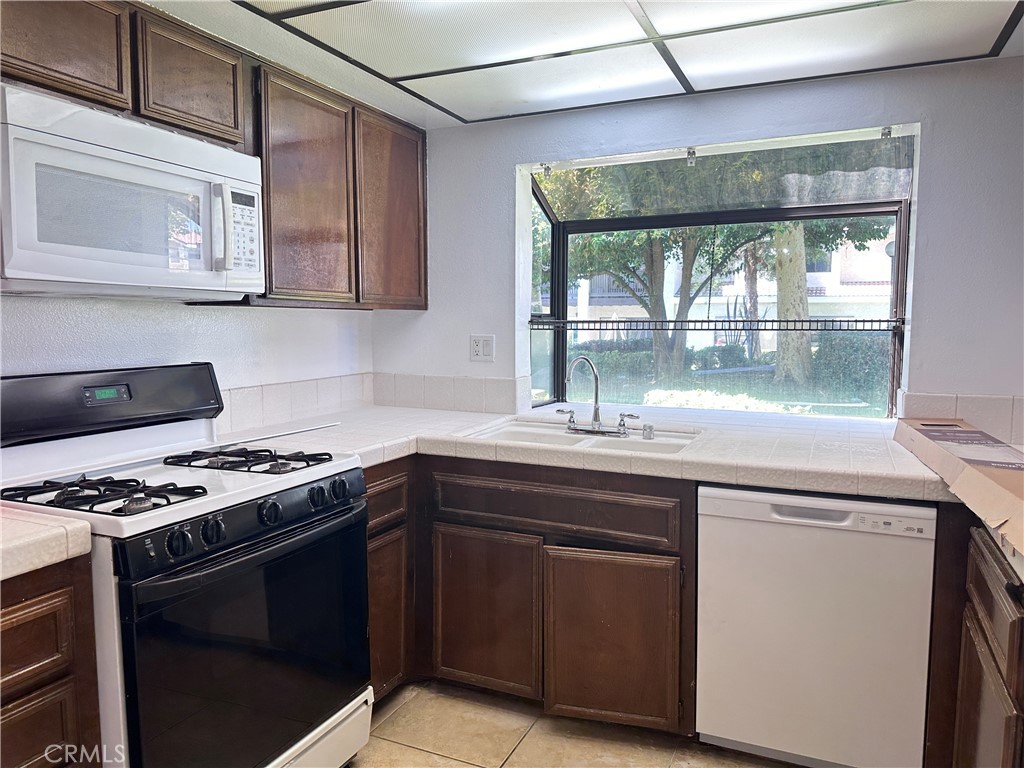 2226 Smoke Tree Lane