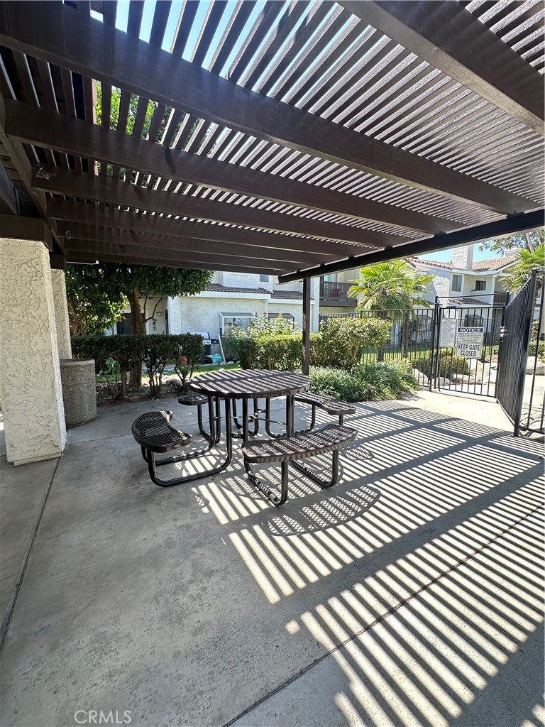 2226 Smoke Tree Lane