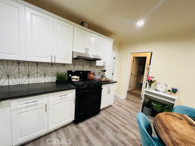 308 W Saxon Avenue