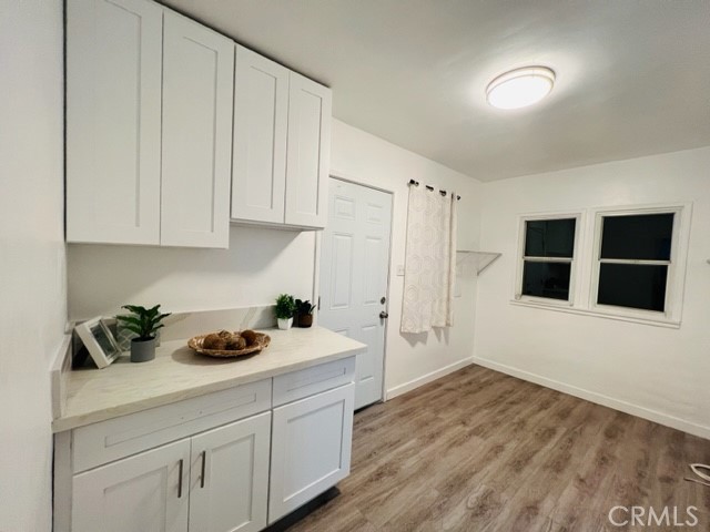 308 W Saxon Avenue